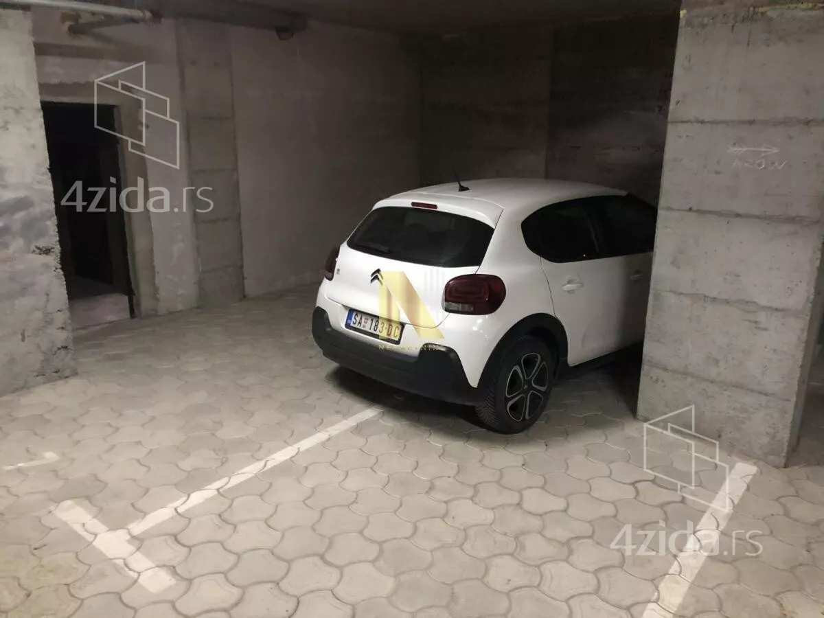 Garaža/Parking | 4zida