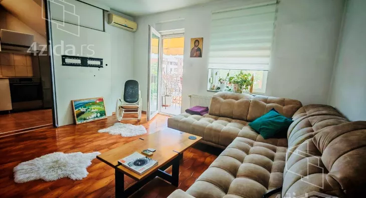 Petosoban stan | 4zida