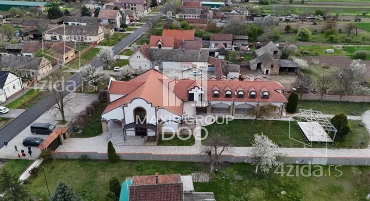 Šestoiposoban stan | 4zida