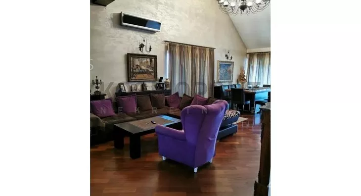 Šestosoban stan | 4zida