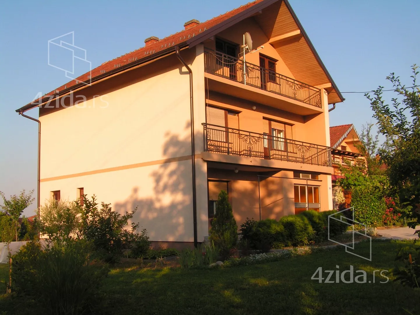 3-etažna kuća | 4zida