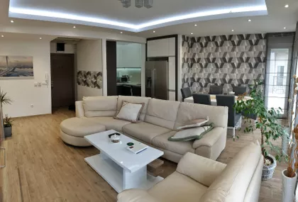Kazimira Veljkovića 25 | 4zida.rs