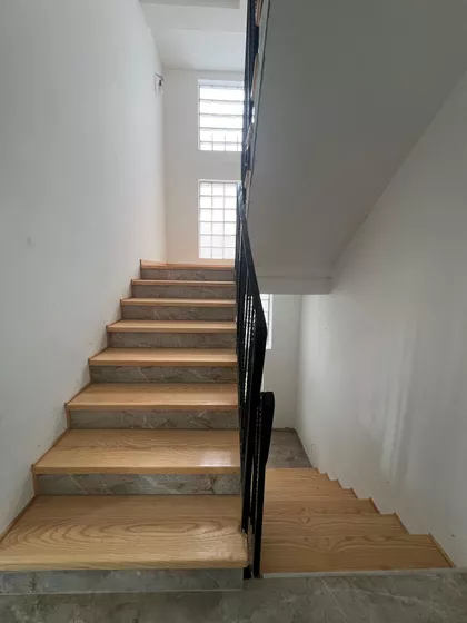 Majur | 4zida.rs
