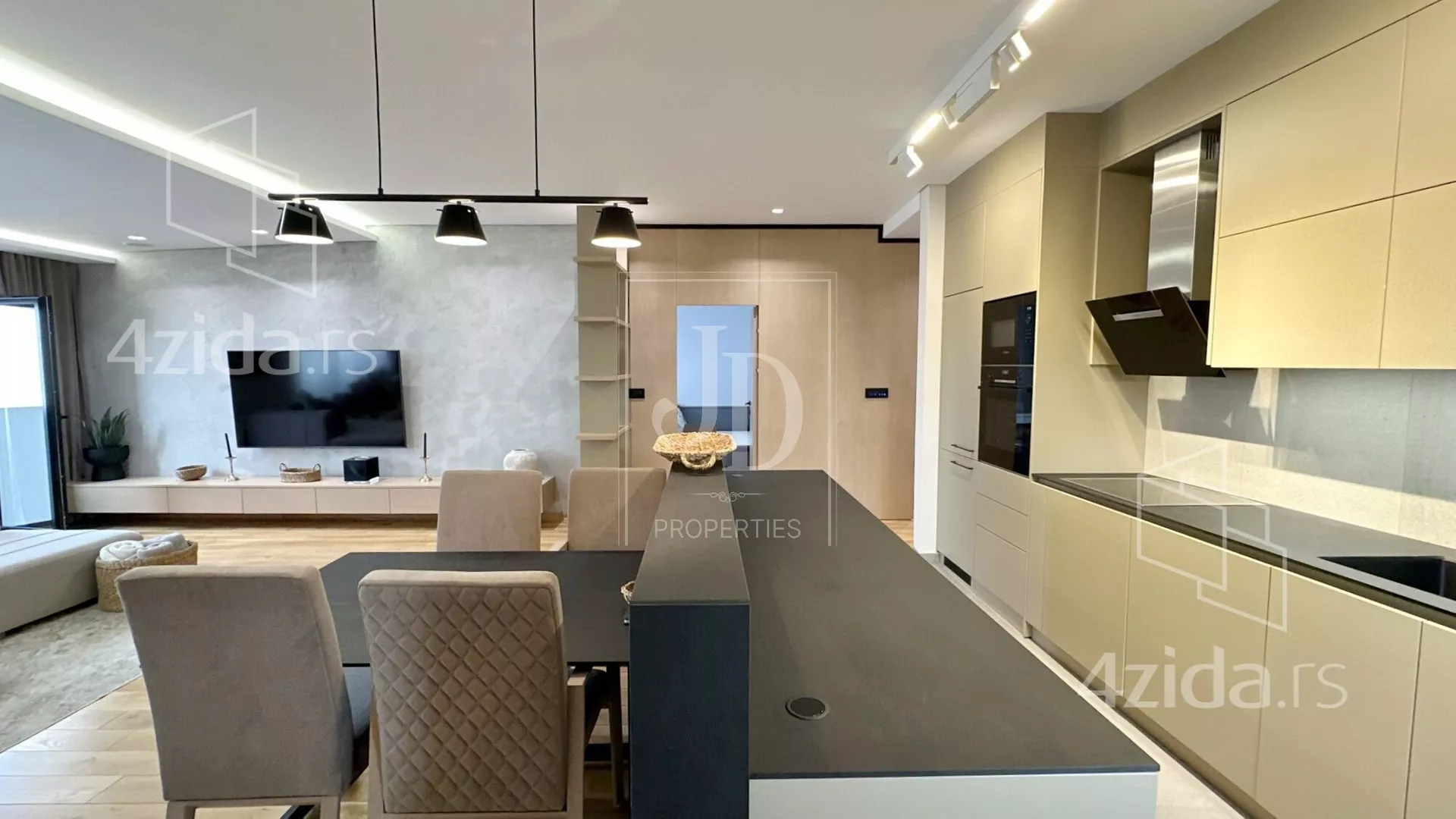 Četvorosoban stan | 4zida