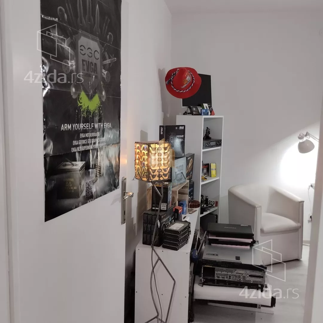 Dvoiposoban stan | 4zida