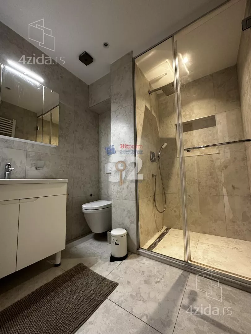 Petosoban stan | 4zida