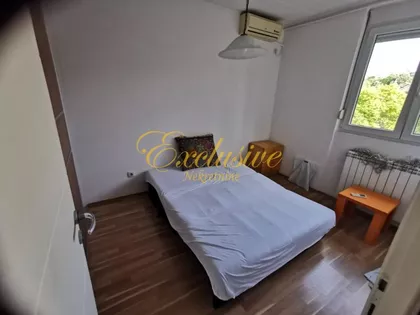 Ustanička | 4zida.rs