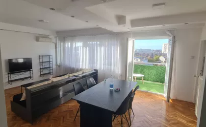 Sinđelićev Trg 18 | 4zida.rs