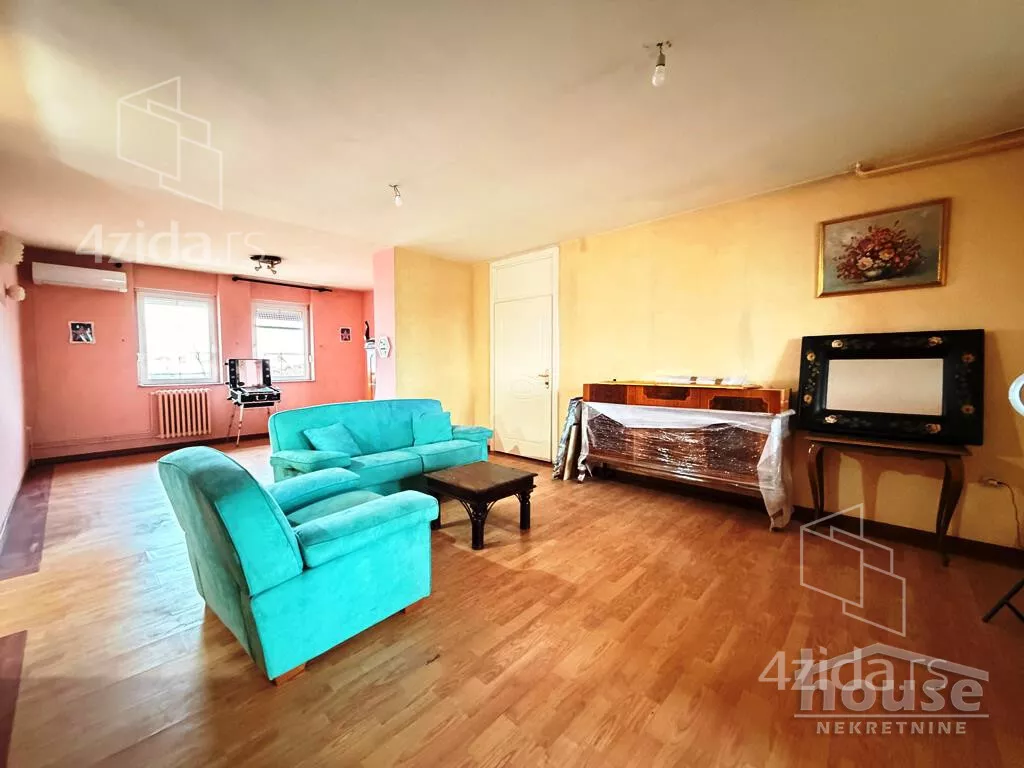 Petosoban stan | 4zida