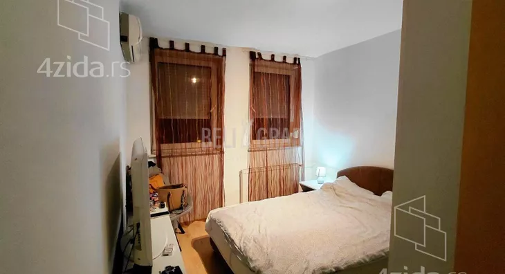 Četvoroiposoban stan | 4zida