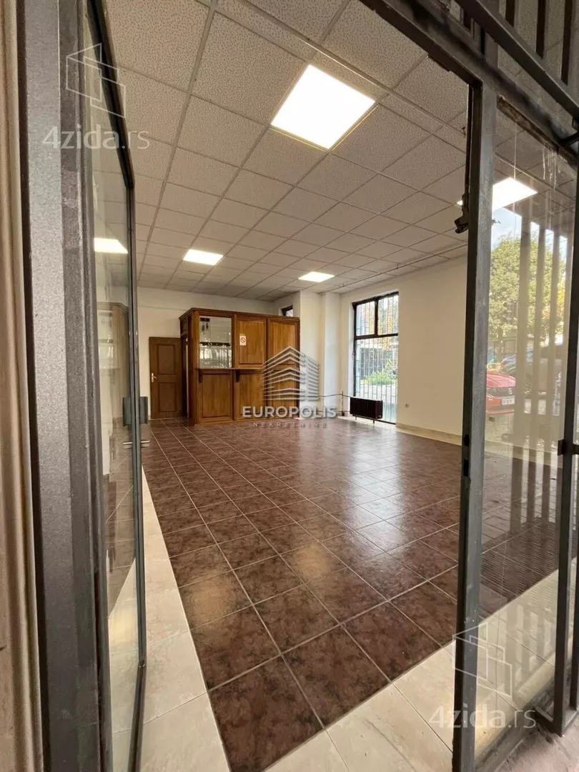 Lokal | 4zida