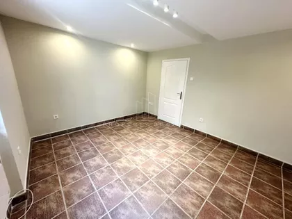 Baba Višnjina | 4zida.rs