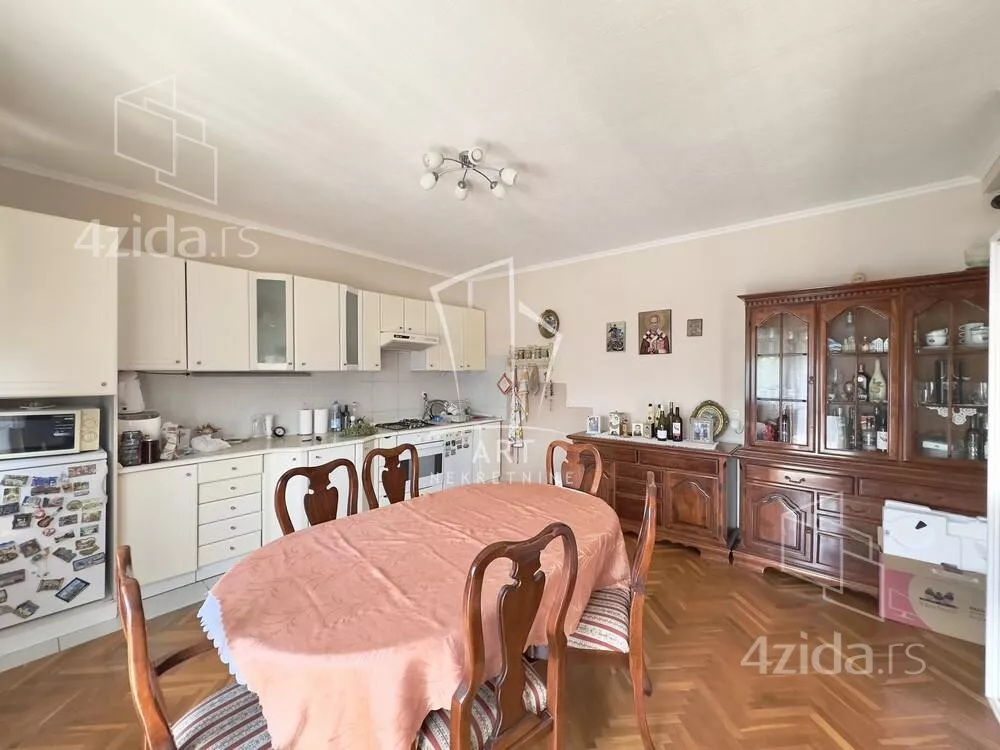 3-etažna kuća | 4zida