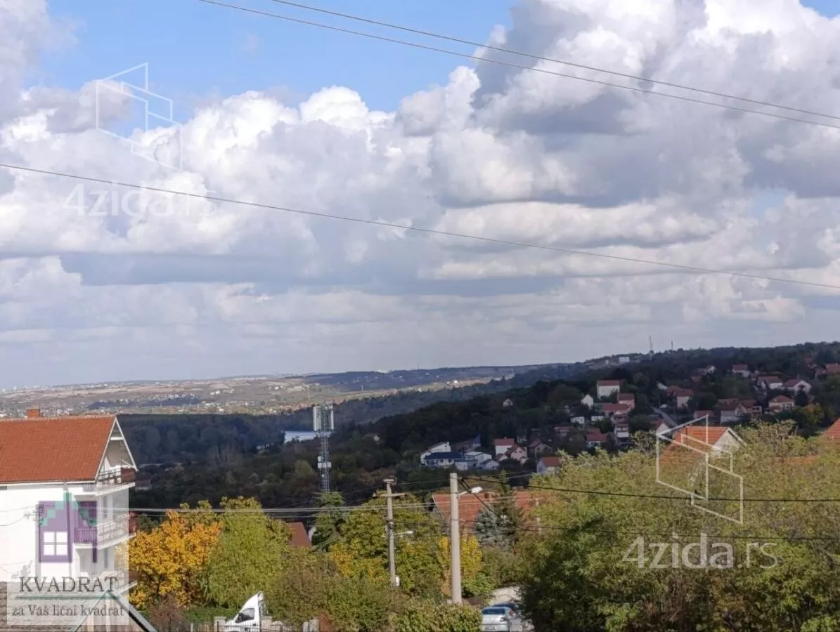 Plac | 4zida