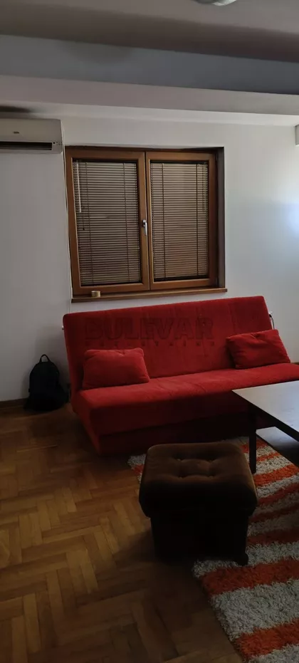 Jovana Skerlića | 4zida.rs