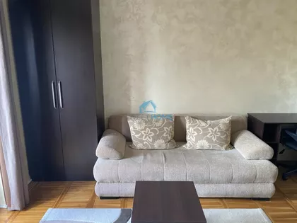 Srđana Kneževića | 4zida.rs