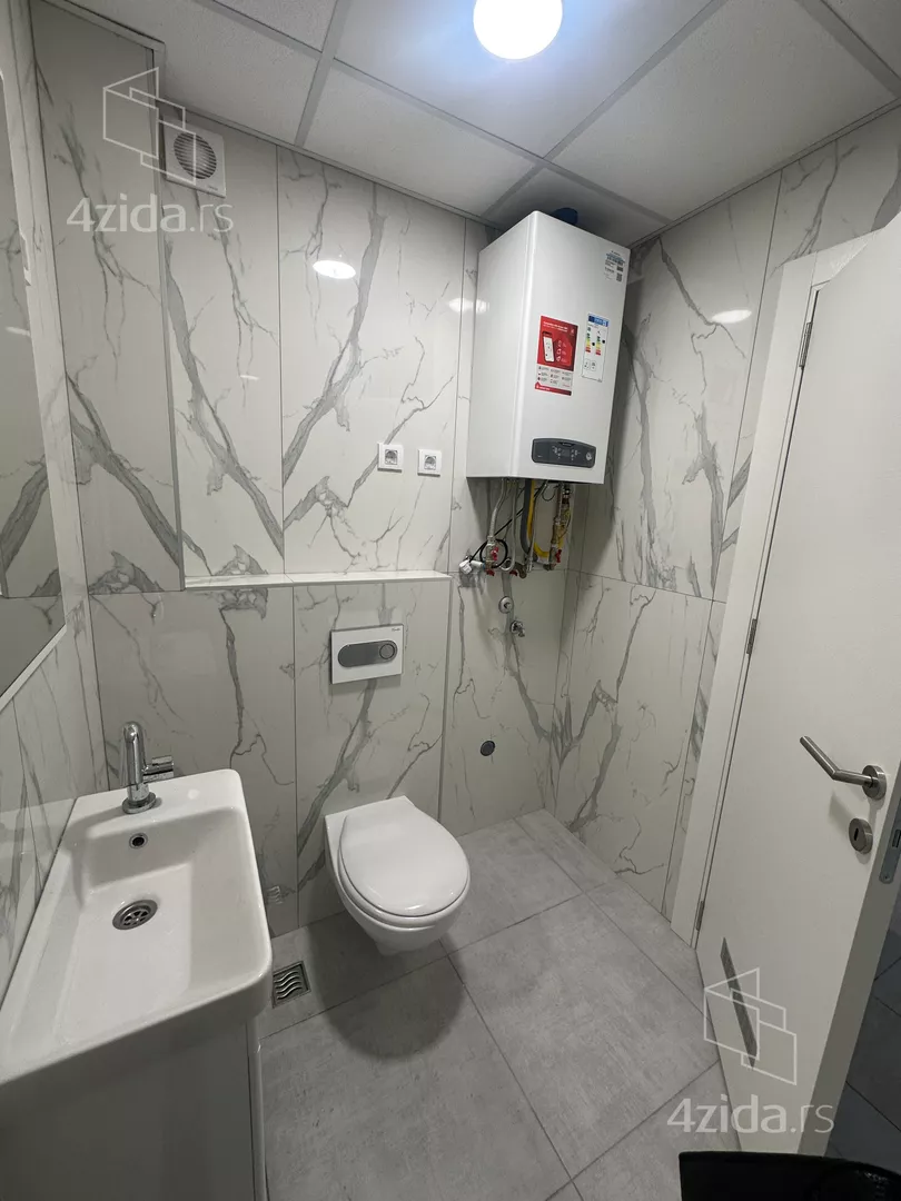 Četvoroiposoban stan | 4zida