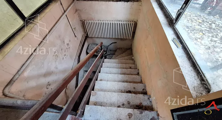 Poslovni prostor | 4zida