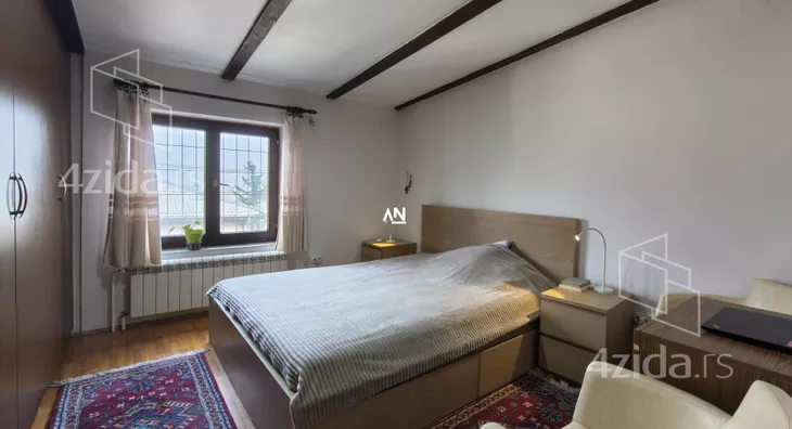 Šestosoban stan | 4zida