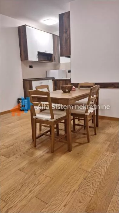 Autokomanda | 4zida.rs