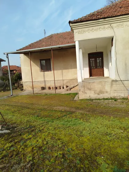 Karađorđeva | 4zida.rs