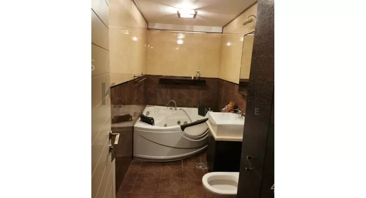 Šestosoban stan | 4zida