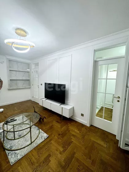 Jovana Rajića | 4zida.rs