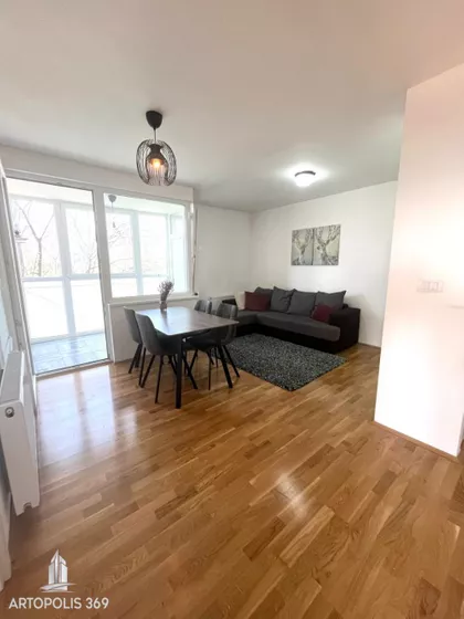 Vjekoslava Kovača | 4zida.rs