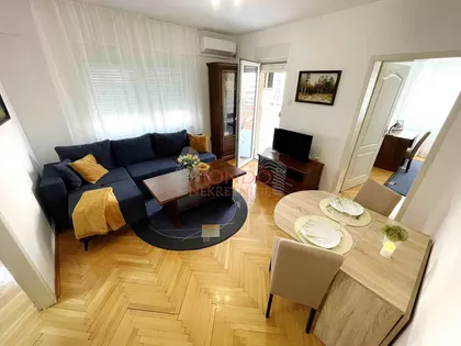 Dom Zdravlja | 4zida.rs