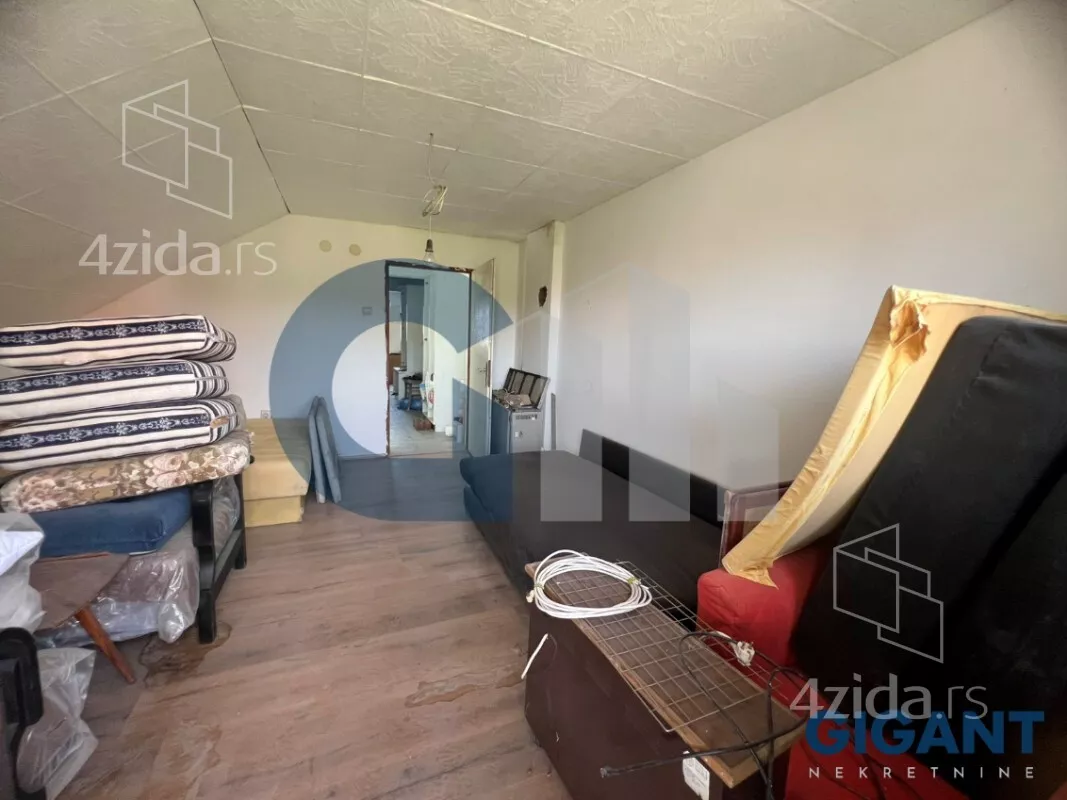 Šestosoban stan | 4zida