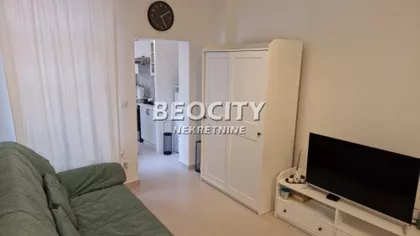 Vukov Spomenik | 4zida.rs