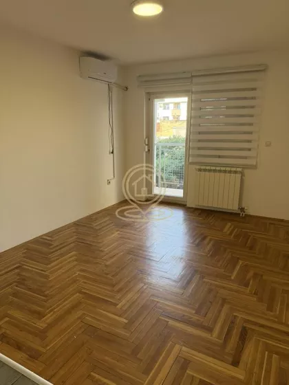 Bulevar Cara Lazara | 4zida.rs