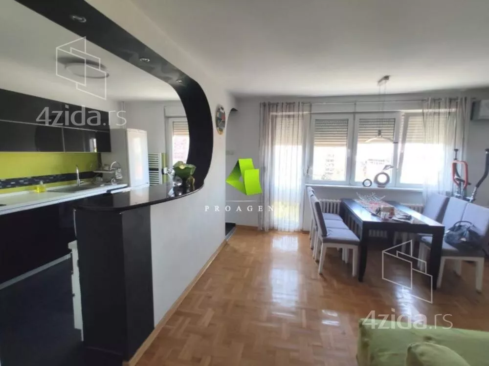 Dvoiposoban stan | 4zida