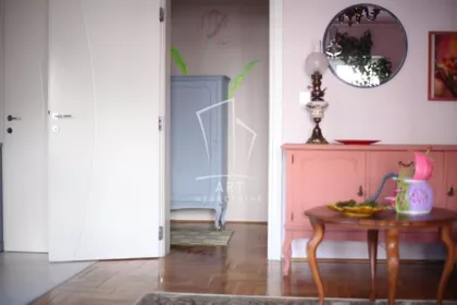 Milana Grola | 4zida.rs