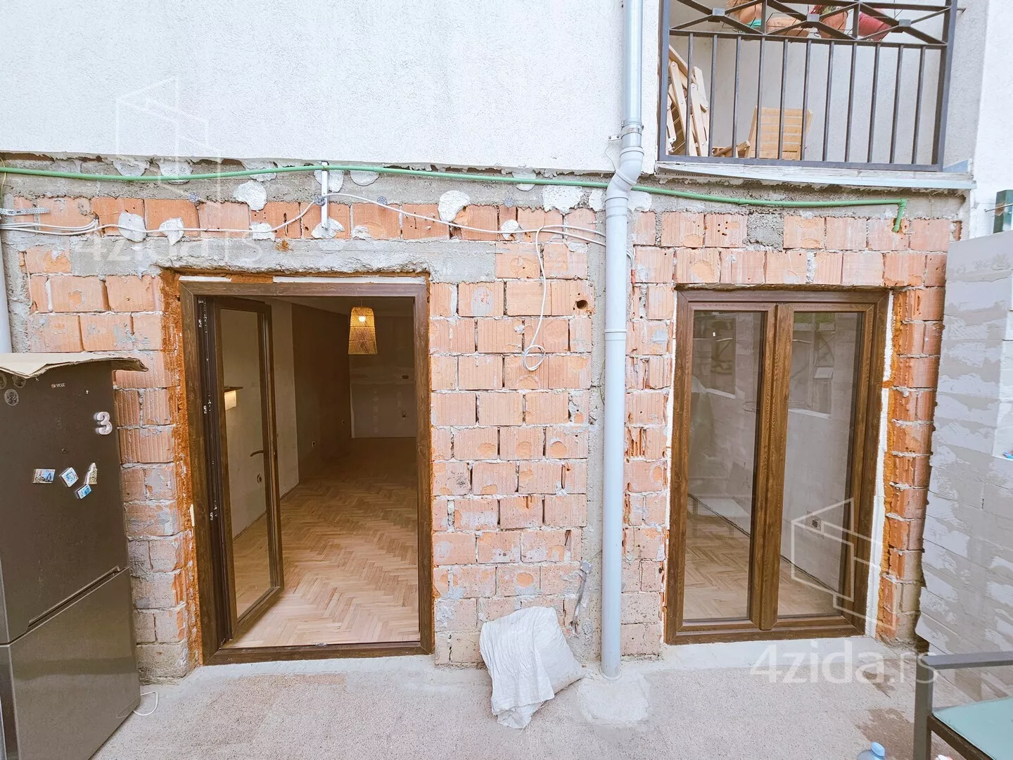 Jednoiposoban stan | 4zida