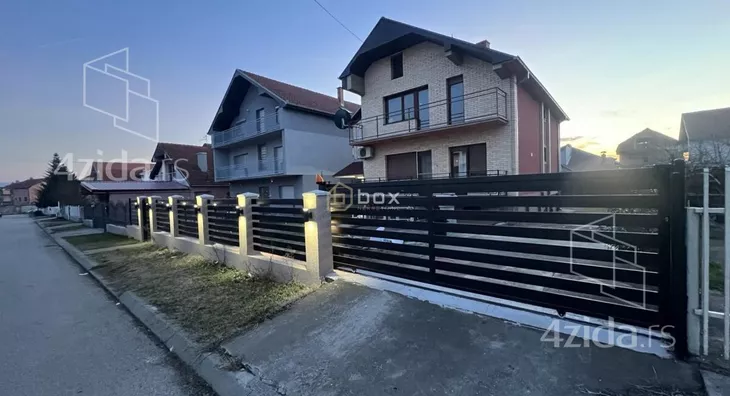 Kuća | 4zida