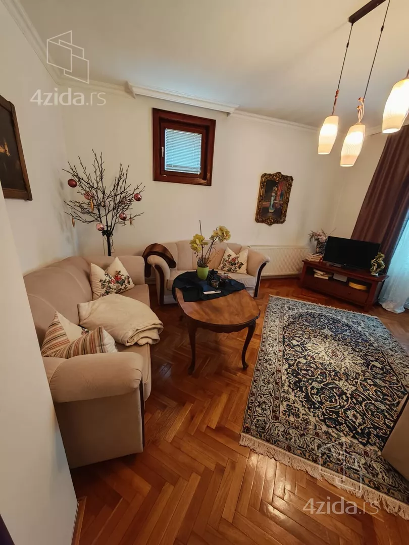 3-etažna kuća | 4zida