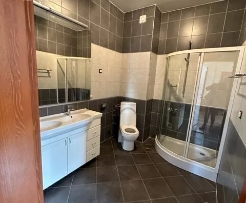 5-etažna kuća | 4zida