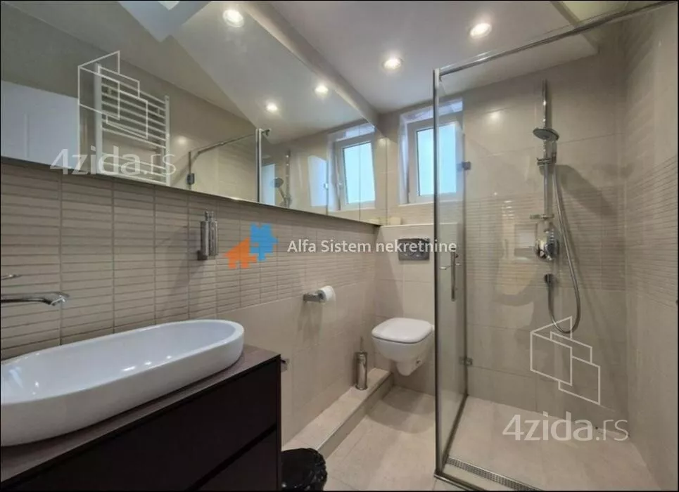 Petosoban stan | 4zida