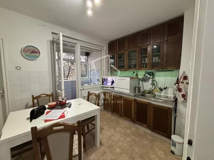 Darinke Radović | 4zida.rs