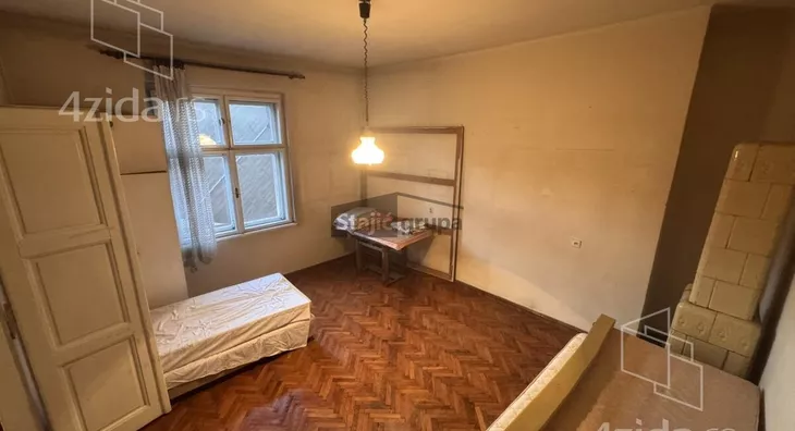 Četvoroiposoban stan | 4zida