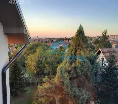 Četvoroiposoban stan | 4zida