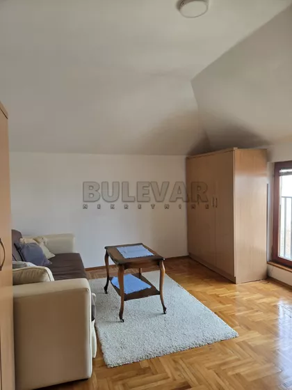 Hajduk Veljkova | 4zida.rs