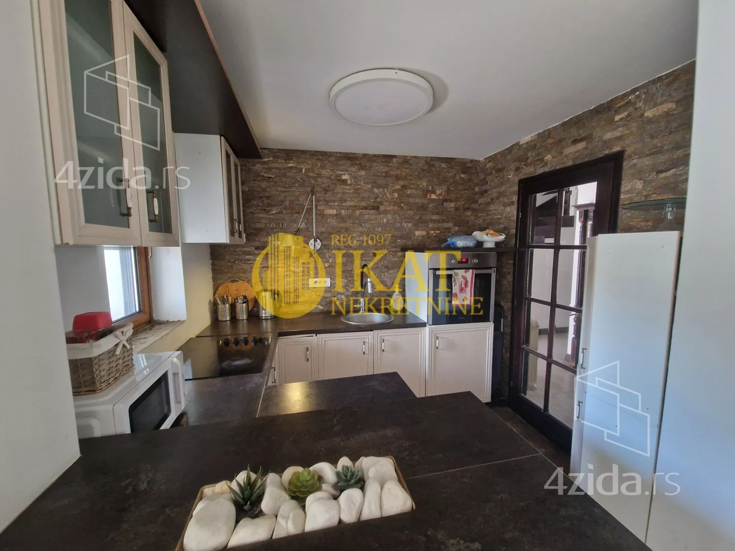 4-etažna kuća | 4zida