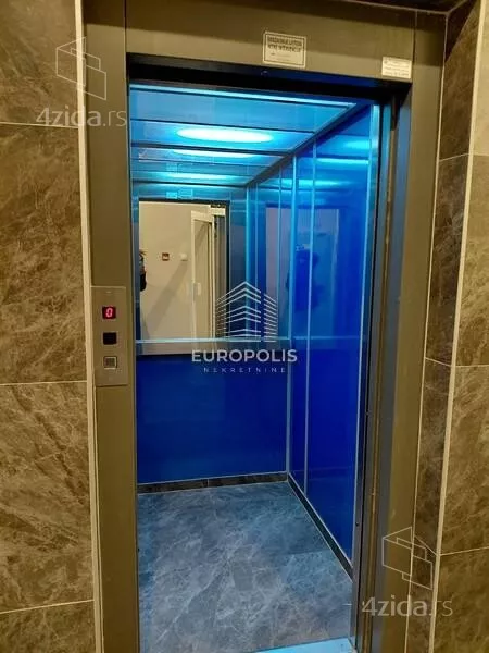 Četvoroiposoban stan | 4zida