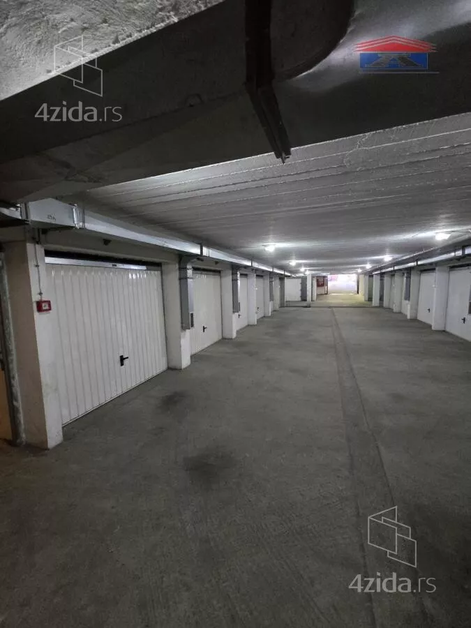 Garaža | 4zida