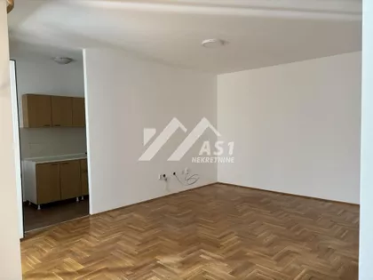 Bate Brkića | 4zida.rs