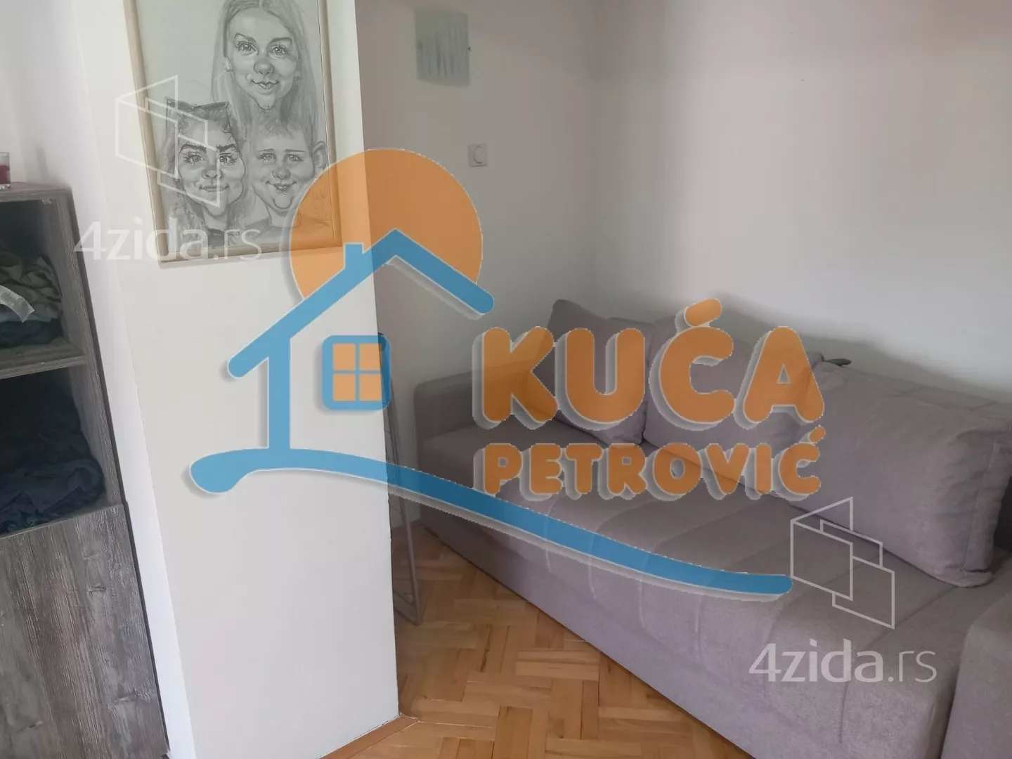 Jednoiposoban stan | 4zida