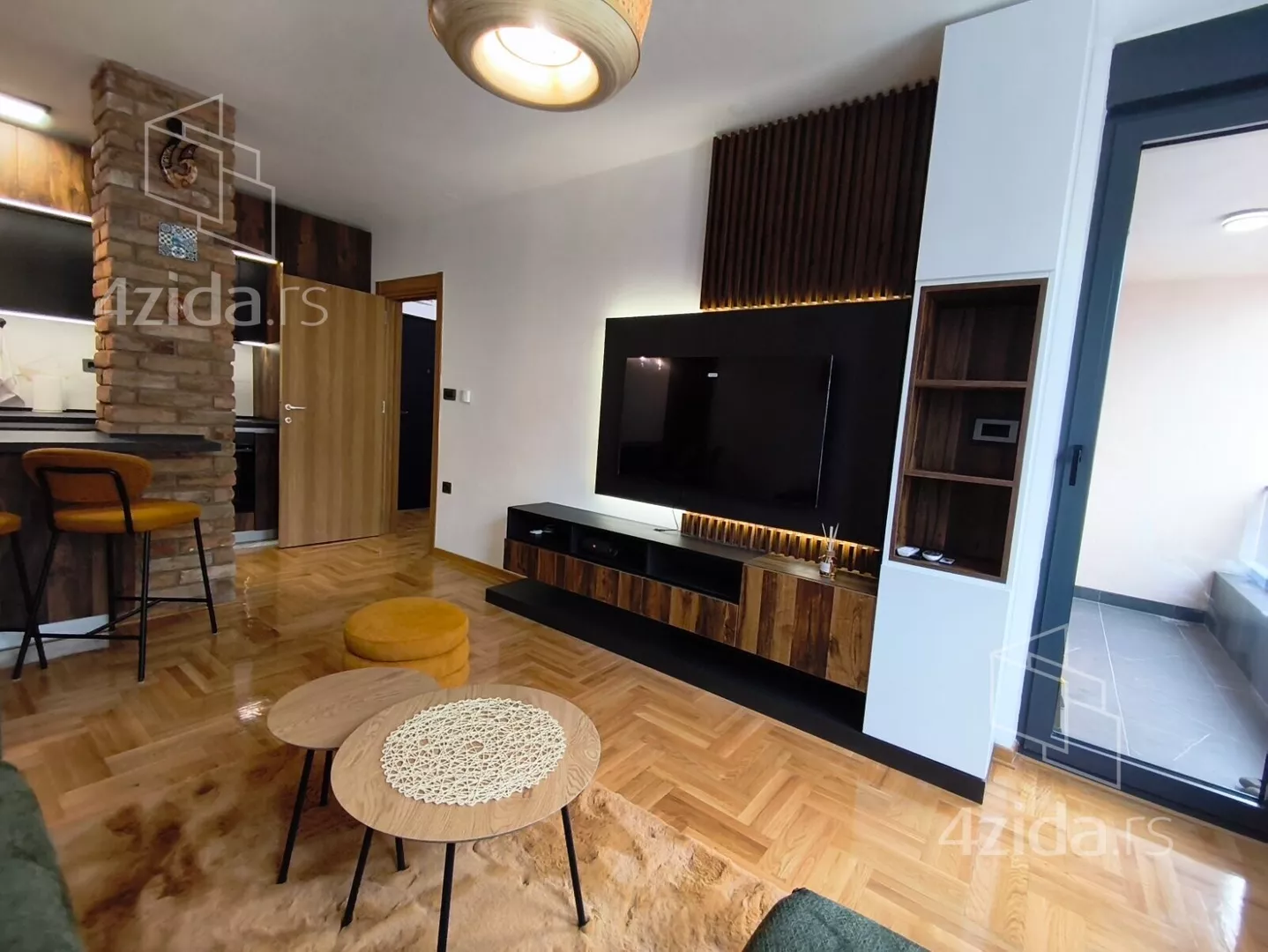 Jednoiposoban stan | 4zida