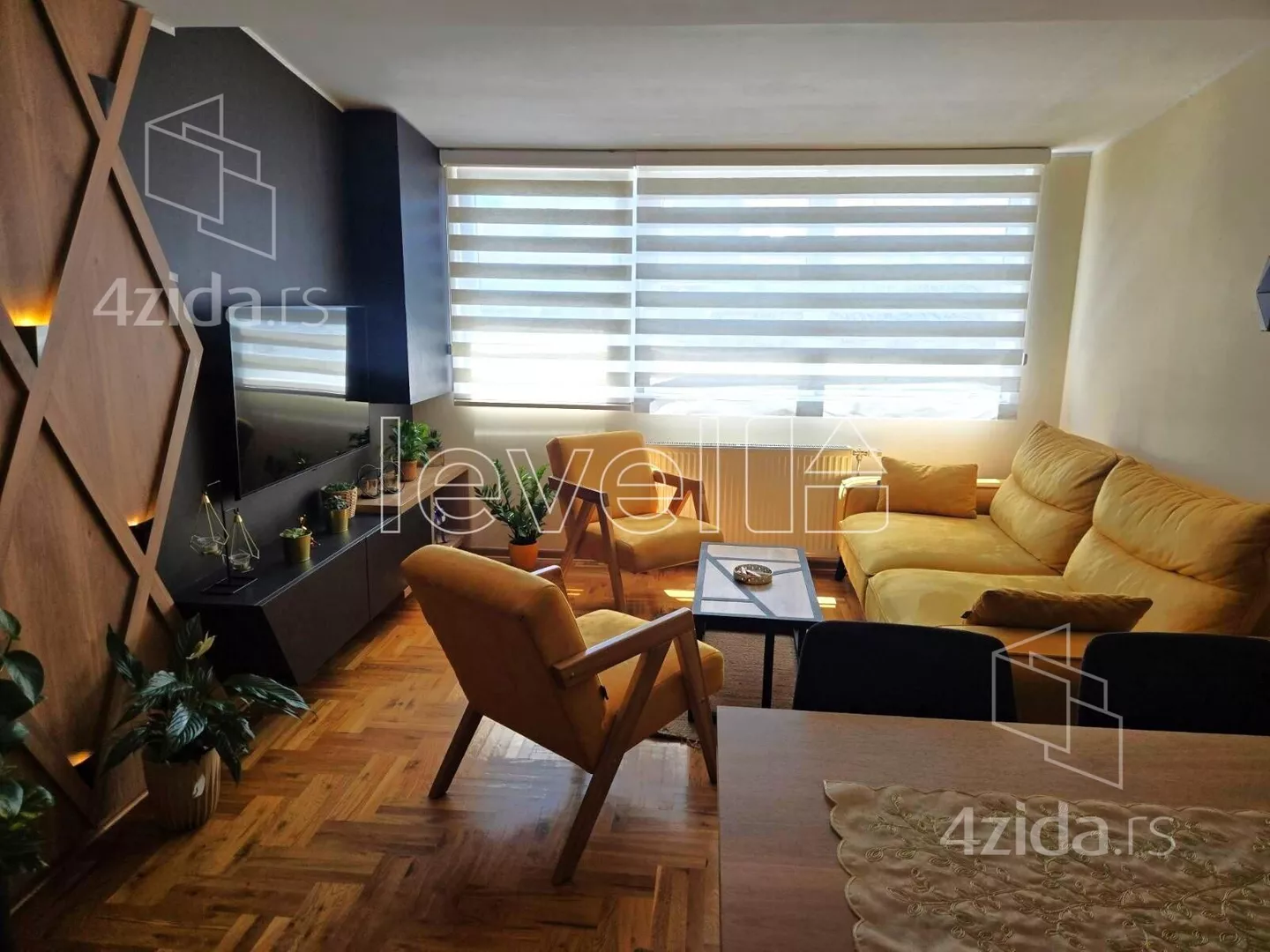 Troiposoban stan | 4zida